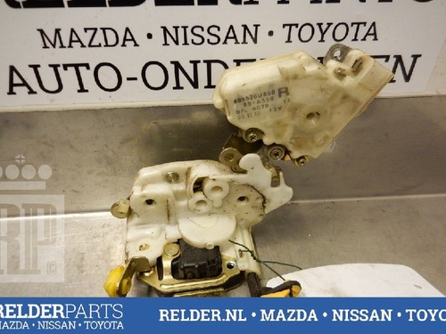 Nissan micra 2000 right - nissan,