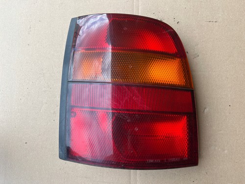 Left rear tail - left, light